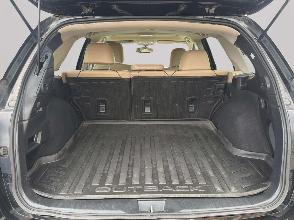 Photo 32 of this SUBARU OUTBACK