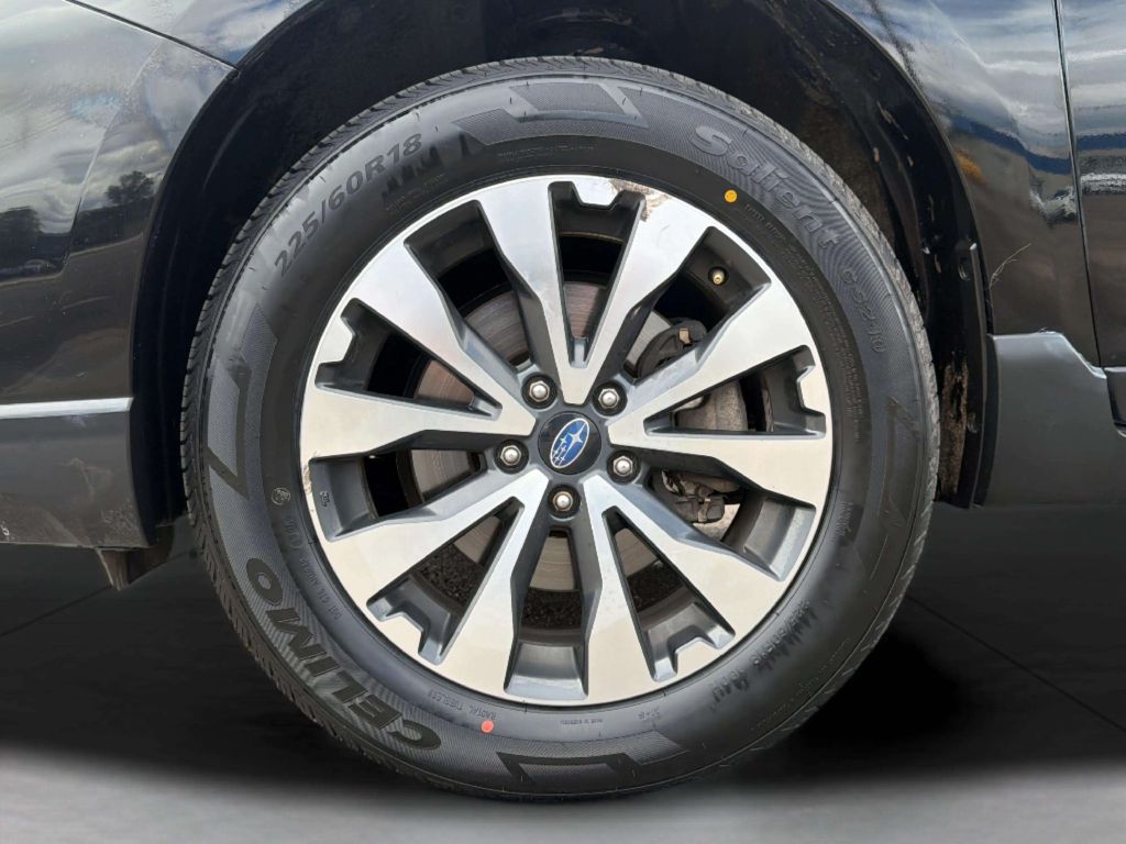Photo 33 of this SUBARU OUTBACK