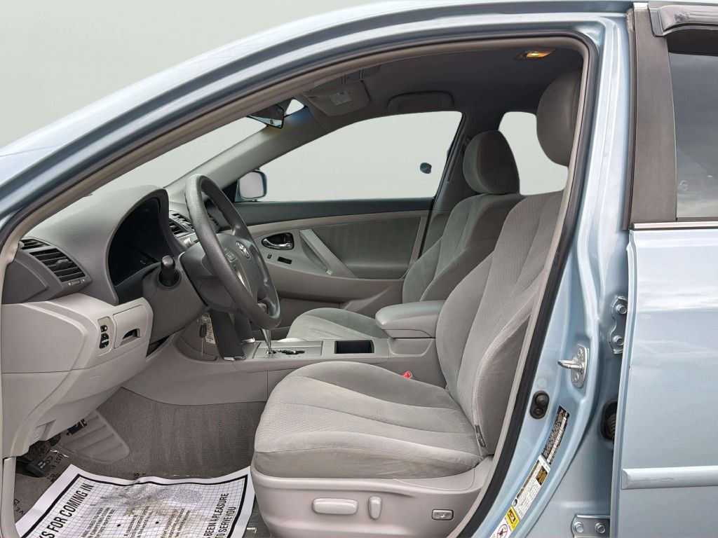 Photo 11 of this TOYOTA CAMRY