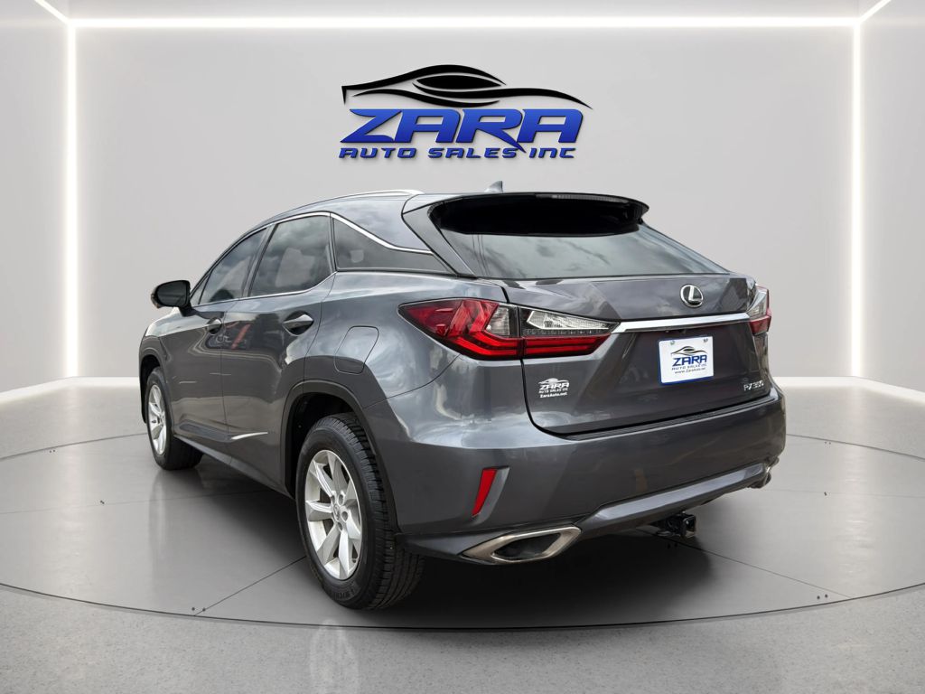 Photo 5 of this LEXUS RX 350