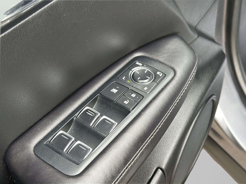 Photo 18 of this LEXUS RX 350
