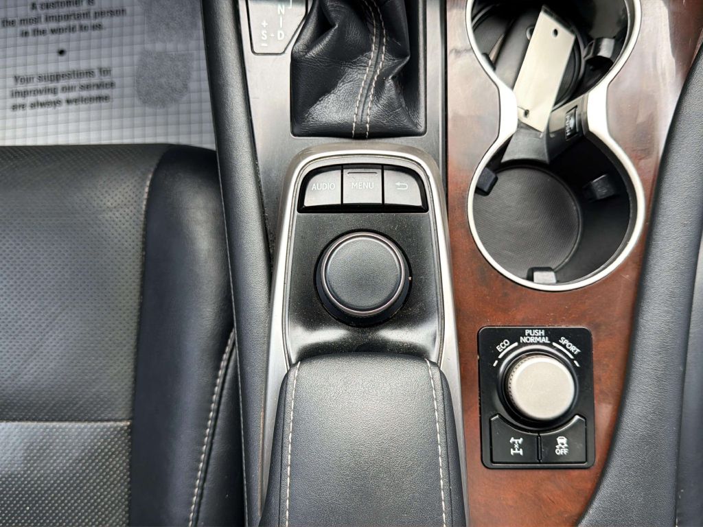 Photo 24 of this LEXUS RX 350