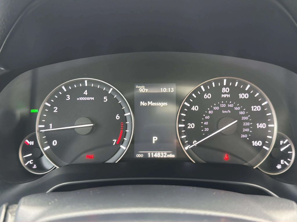 Photo 31 of this LEXUS RX 350