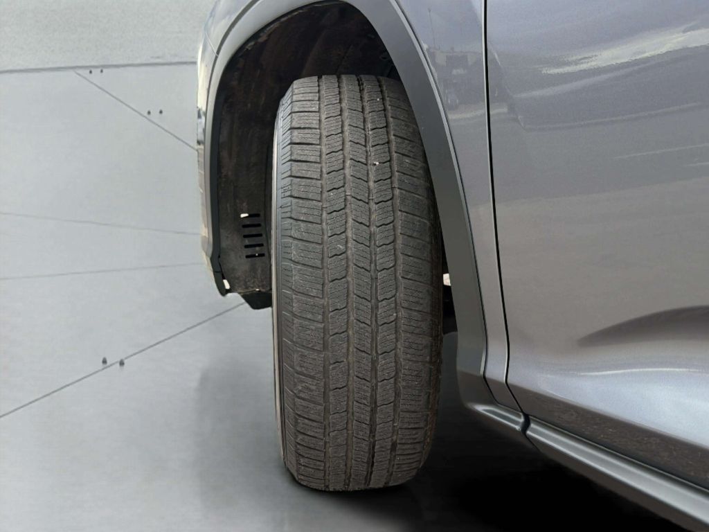Photo 37 of this LEXUS RX 350