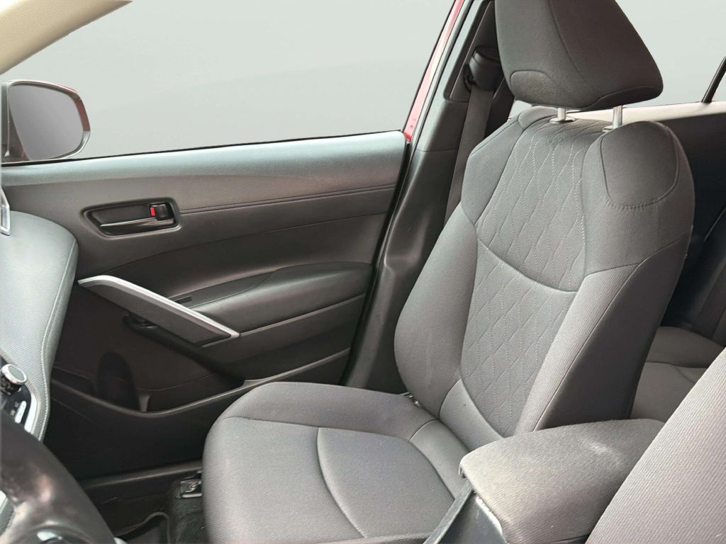 Photo 13 of this TOYOTA COROLLA CROSS