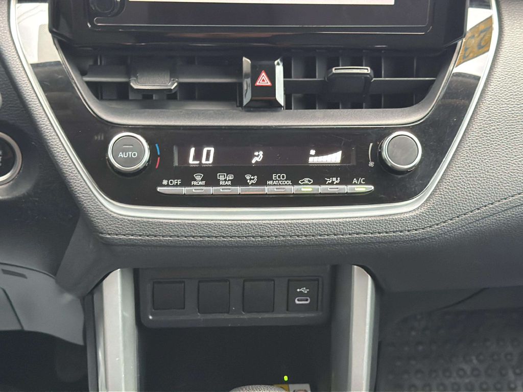Photo 24 of this TOYOTA COROLLA CROSS