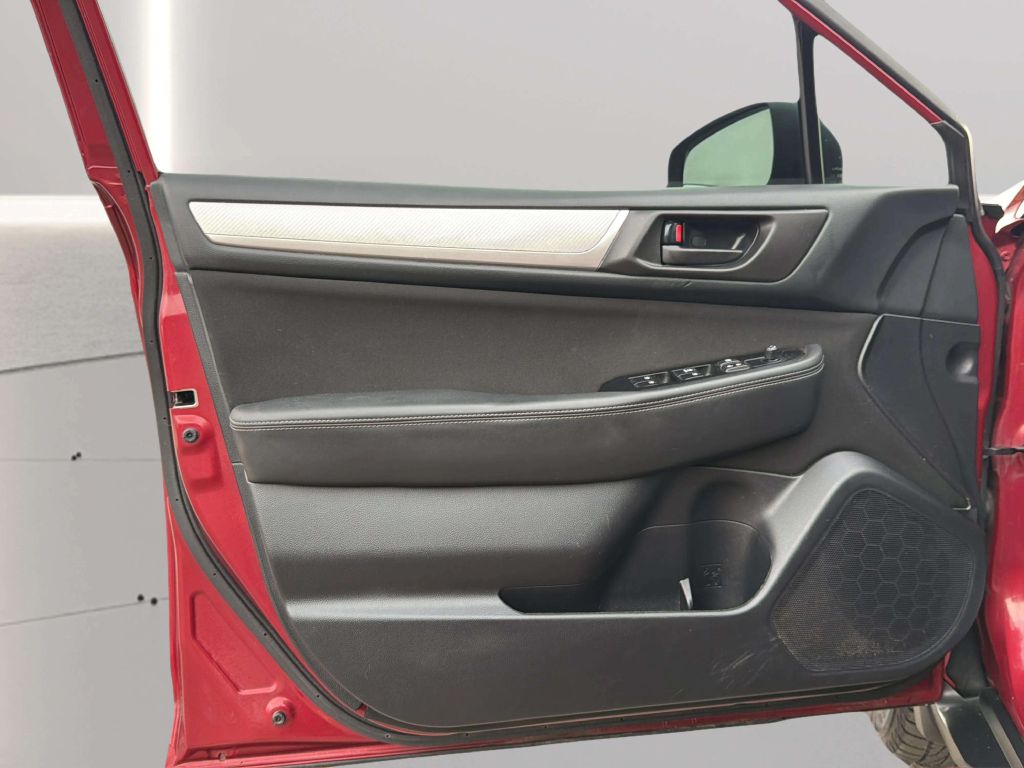 Photo 14 of this SUBARU OUTBACK