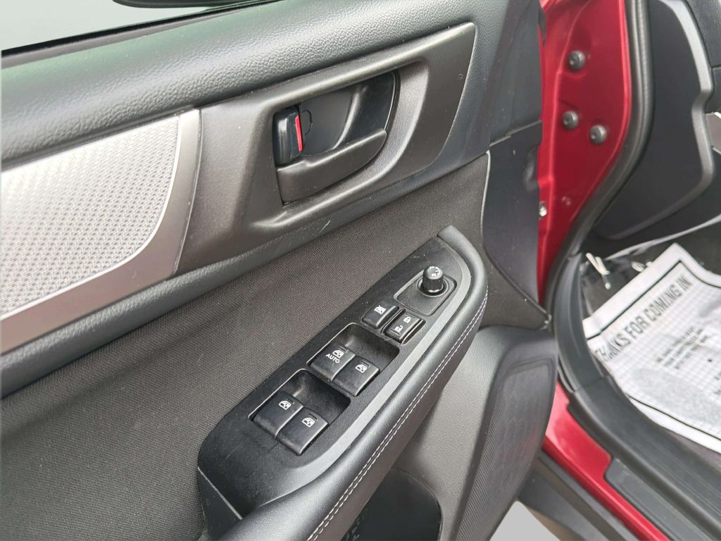 Photo 15 of this SUBARU OUTBACK
