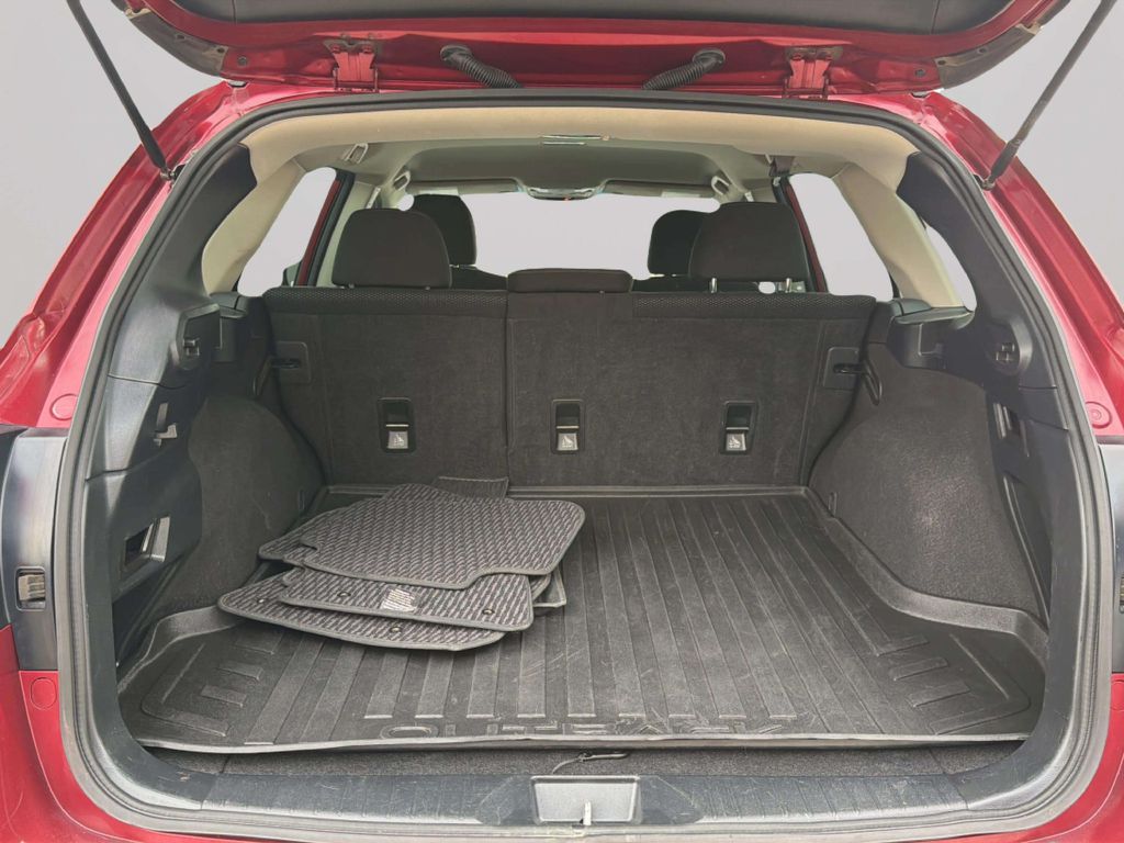 Photo 31 of this SUBARU OUTBACK