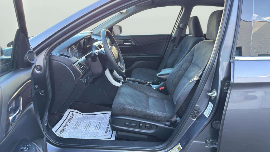 Photo 11 of this HONDA ACCORD