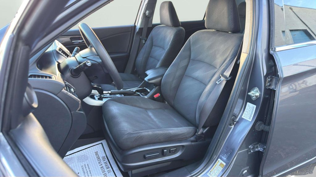 Photo 12 of this HONDA ACCORD