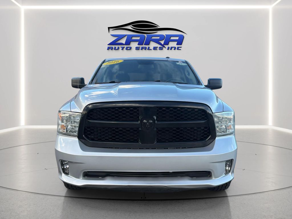 Photo 2 of this RAM 1500