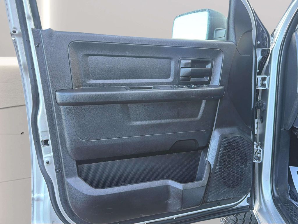 Photo 13 of this RAM 1500