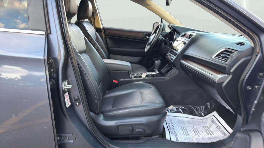 Photo 13 of this SUBARU OUTBACK