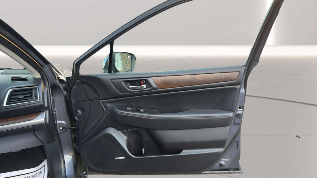 Photo 16 of this SUBARU OUTBACK