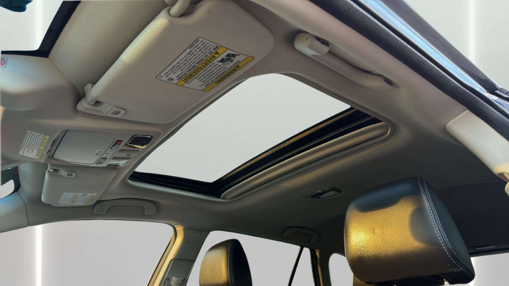 Photo 19 of this SUBARU OUTBACK