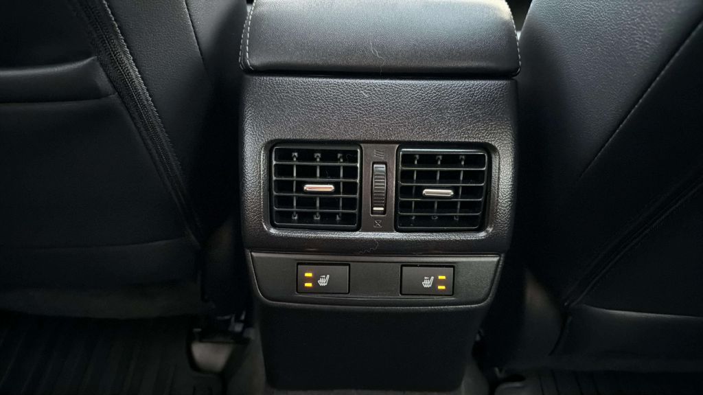Photo 21 of this SUBARU OUTBACK