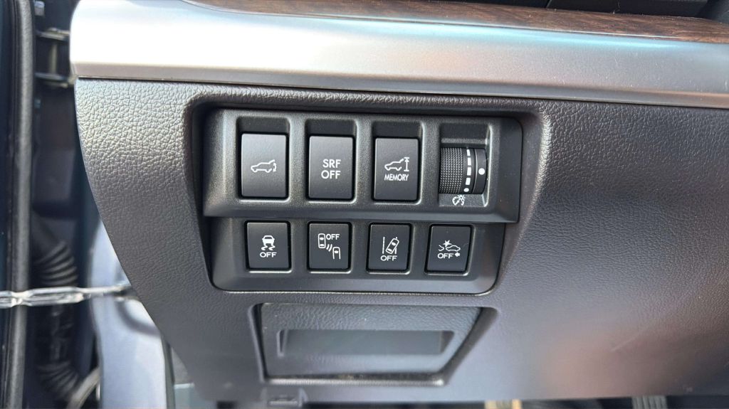Photo 28 of this SUBARU OUTBACK