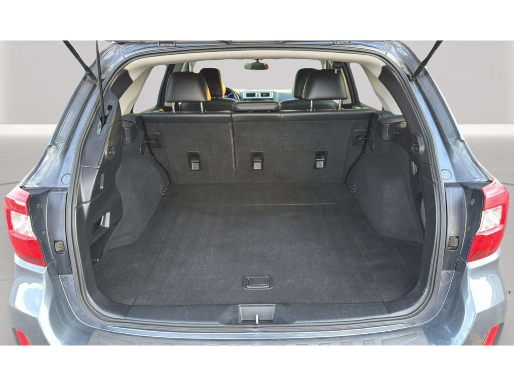 Photo 36 of this SUBARU OUTBACK