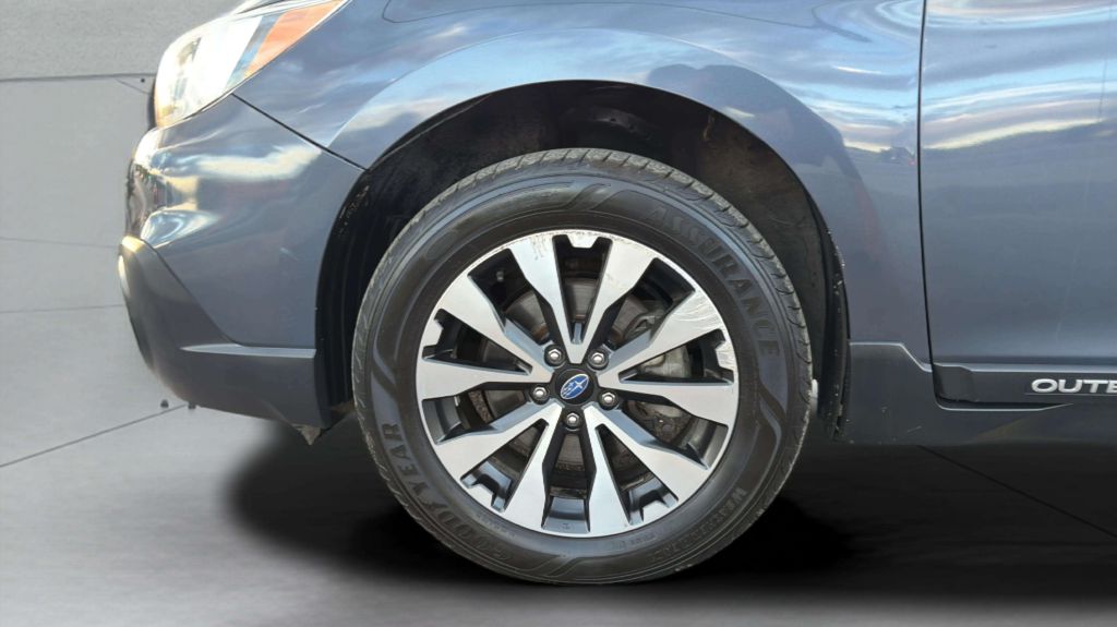Photo 37 of this SUBARU OUTBACK