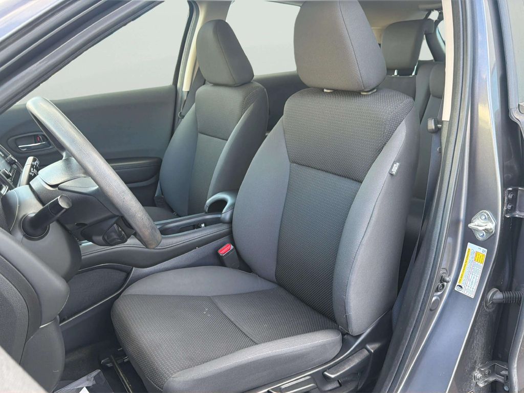 Photo 12 of this HONDA HR-V