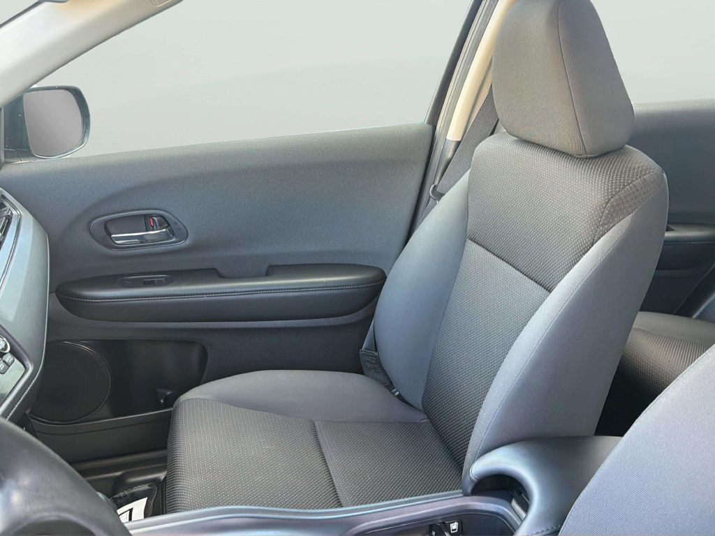 Photo 13 of this HONDA HR-V