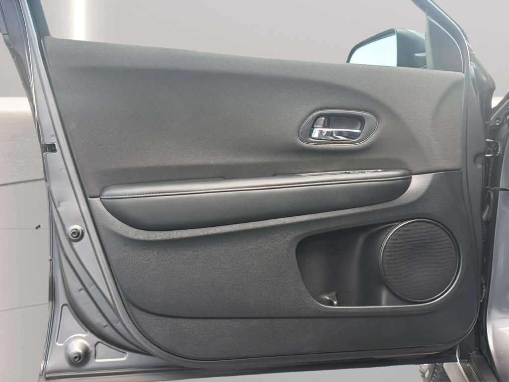 Photo 14 of this HONDA HR-V