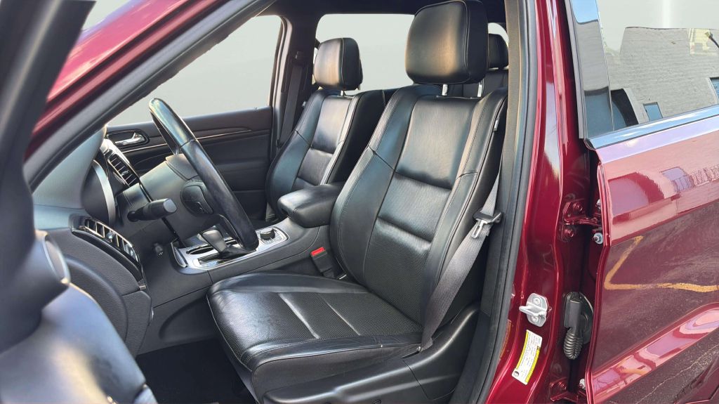 Photo 12 of this JEEP GRAND CHEROKEE