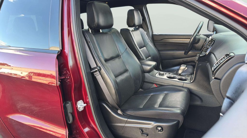 Photo 14 of this JEEP GRAND CHEROKEE
