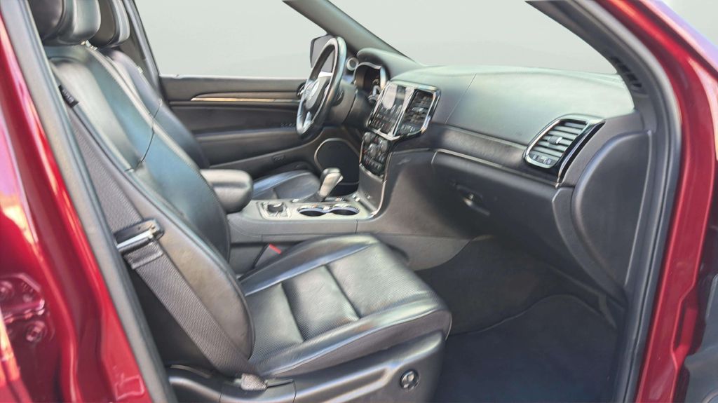 Photo 15 of this JEEP GRAND CHEROKEE