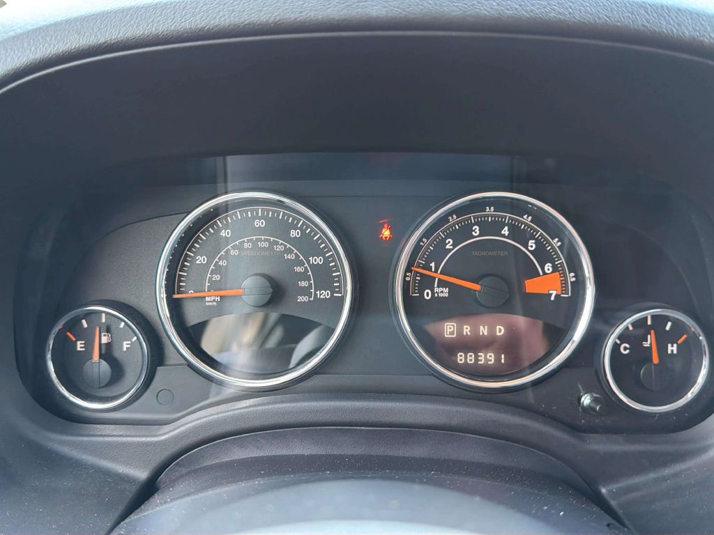 Photo 22 of this JEEP COMPASS