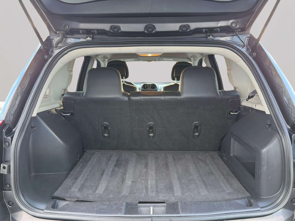 Photo 25 of this JEEP COMPASS