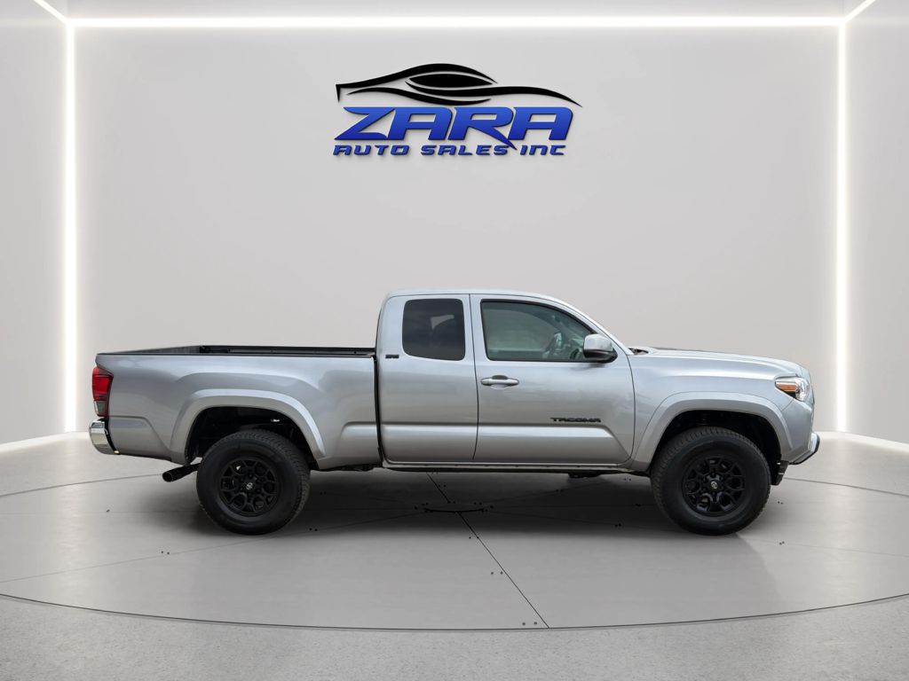 Photo 8 of this TOYOTA TACOMA