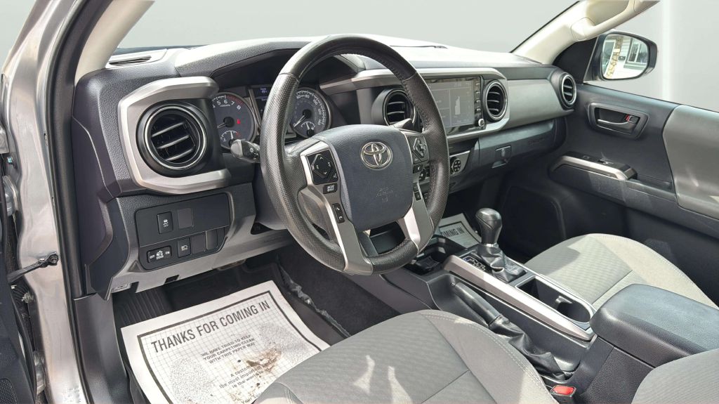 Photo 18 of this TOYOTA TACOMA