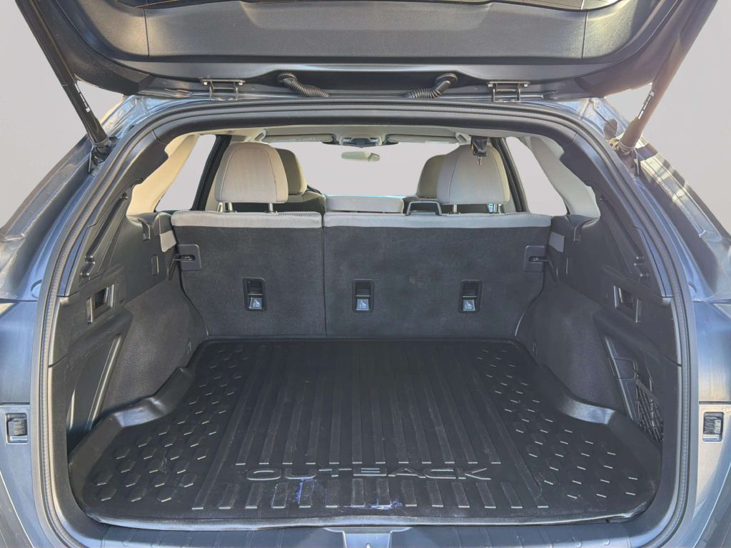 Photo 30 of this SUBARU OUTBACK