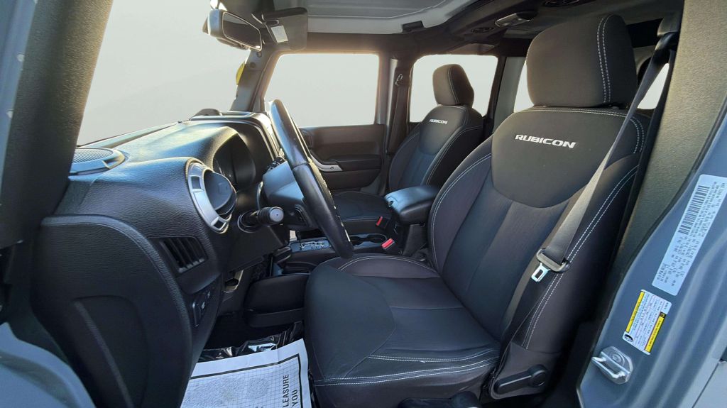 Photo 28 of this JEEP WRANGLER UNLIMI
