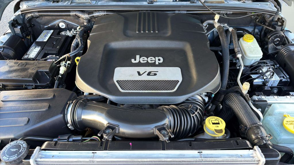Photo 29 of this JEEP WRANGLER UNLIMI