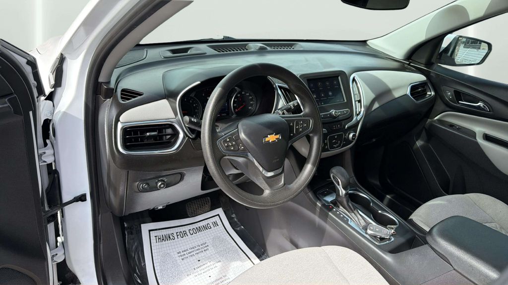 Photo 17 of this CHEVROLET EQUINOX