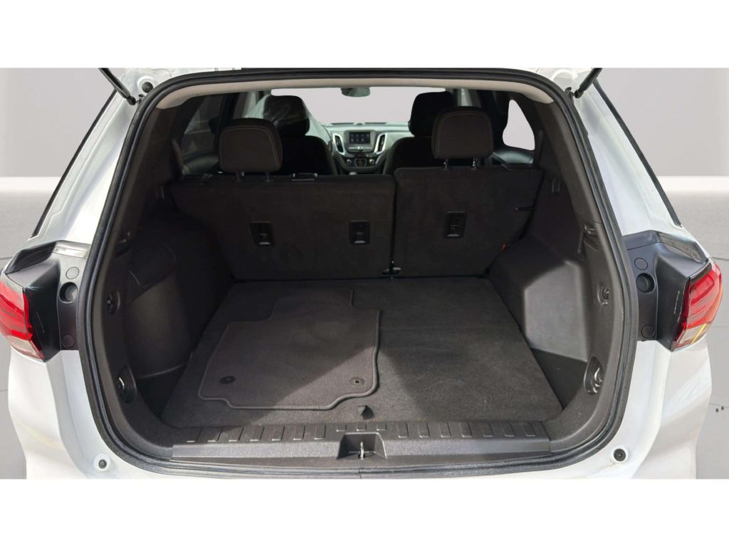 Photo 29 of this CHEVROLET EQUINOX