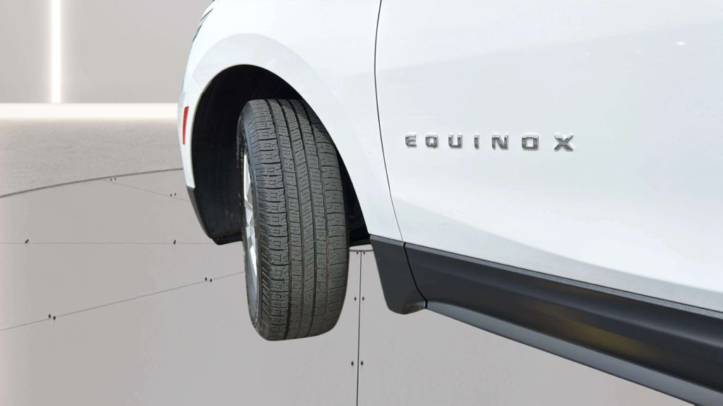 Photo 31 of this CHEVROLET EQUINOX