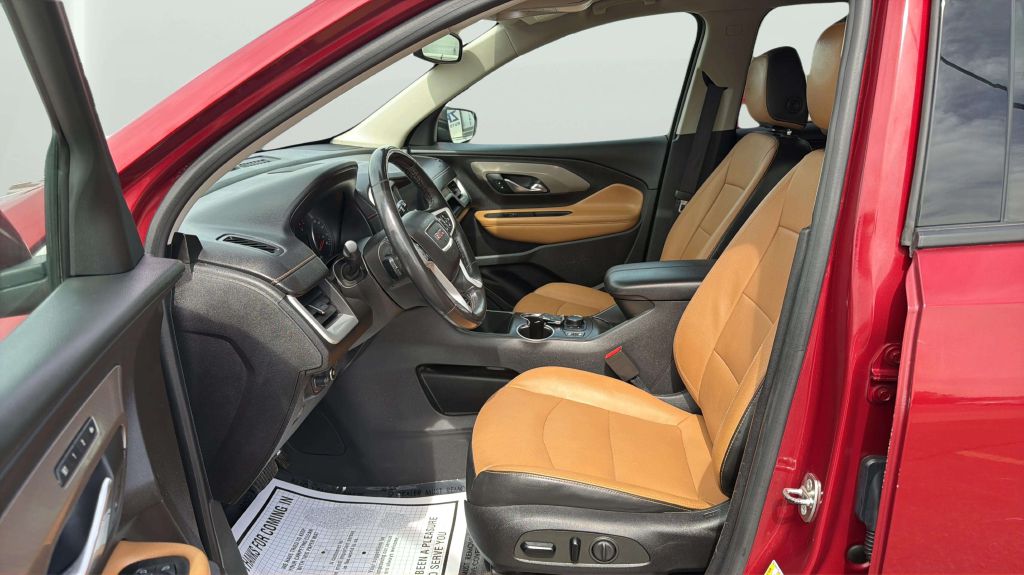 Photo 11 of this GMC TERRAIN