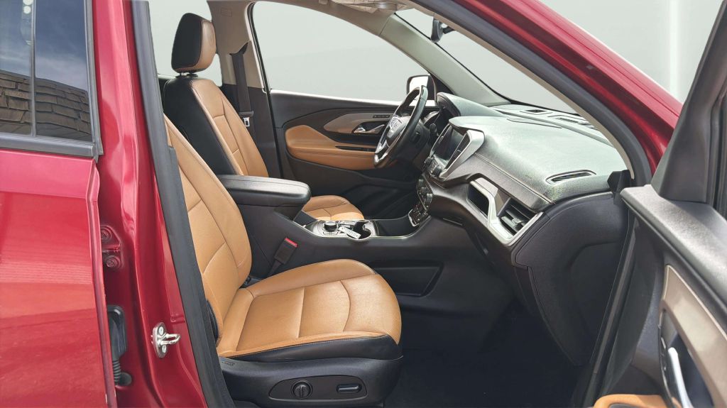 Photo 13 of this GMC TERRAIN