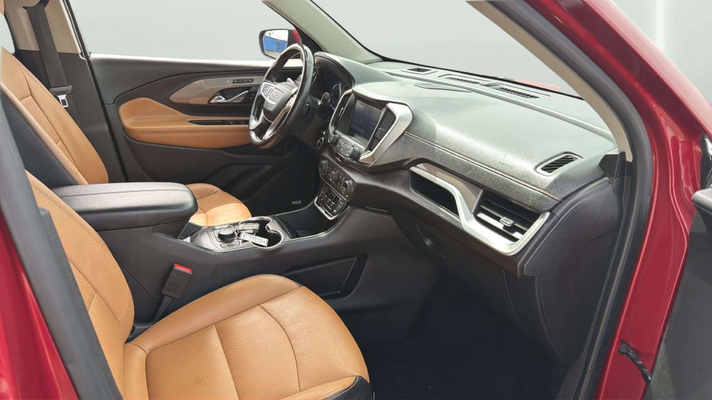 Photo 15 of this GMC TERRAIN