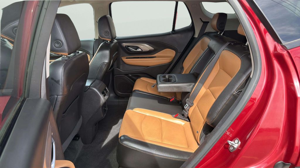 Photo 19 of this GMC TERRAIN