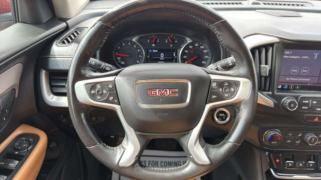 Photo 24 of this GMC TERRAIN