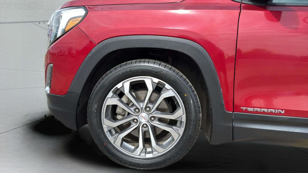 Photo 31 of this GMC TERRAIN
