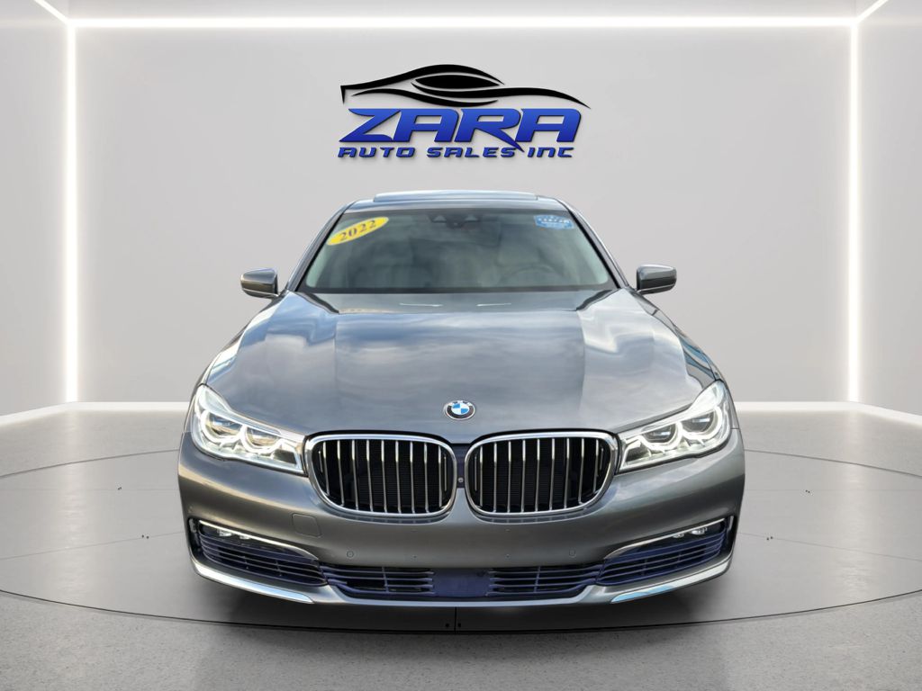 Photo 2 of this BMW 7 SERIES