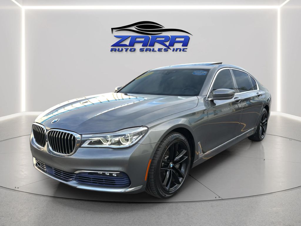 Photo 3 of this BMW 7 SERIES