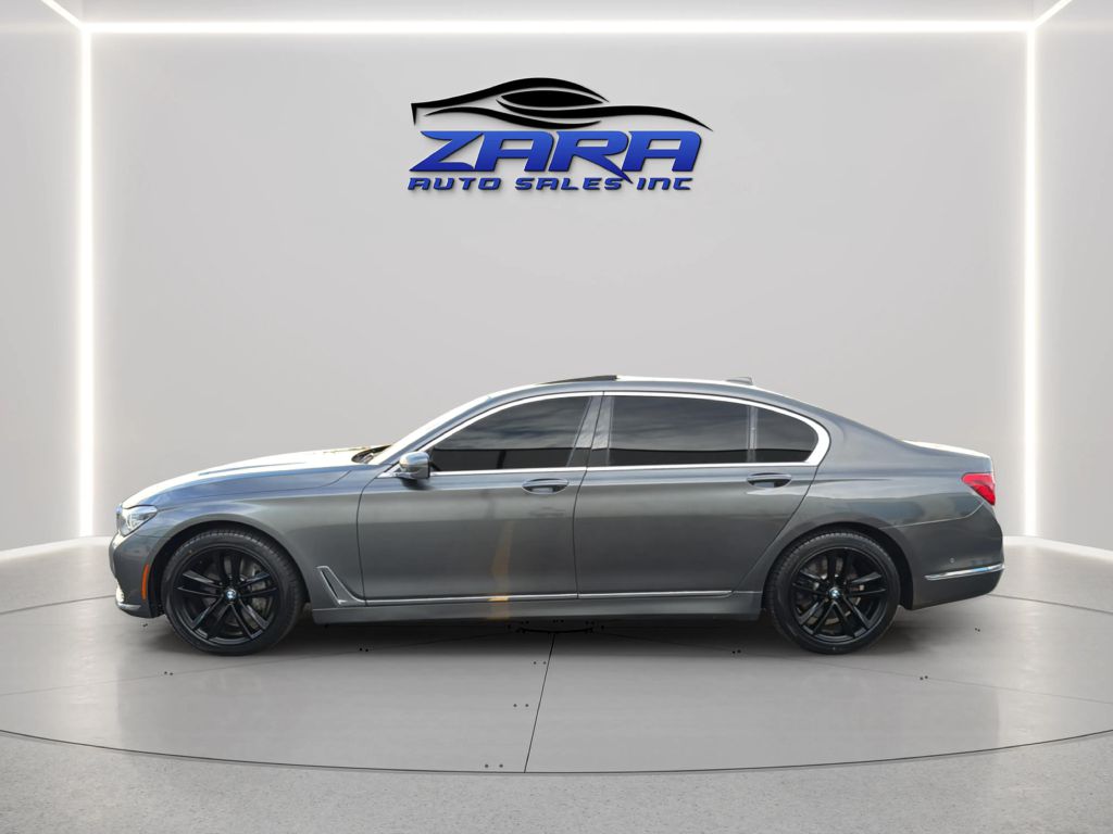 Photo 4 of this BMW 7 SERIES