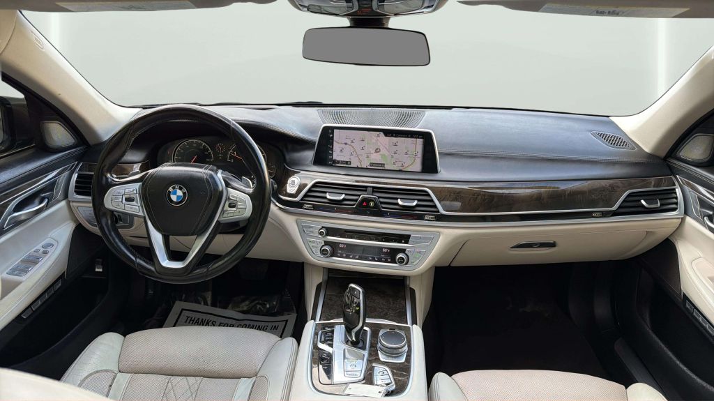 Photo 24 of this BMW 7 SERIES